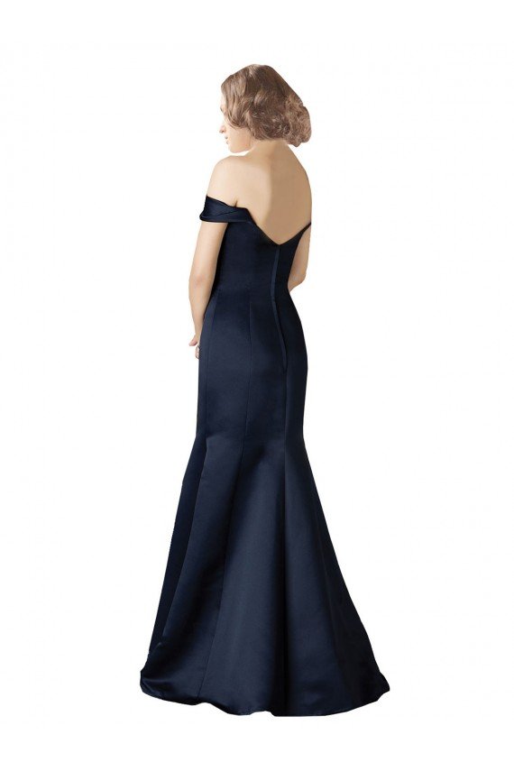Azul marina oscuro Sirena Hombros Descubiertos Cuello en V Satén Largo Vestidos de dama de honor / Vestidos de fiesta Descuento