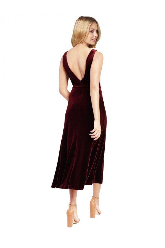 Borgoña línea A Cuello en V Midi Terciopelo Elástico Corto Vestidos de dama de honor / Vestidos de fiesta / Vestidos de cóctel Descuento